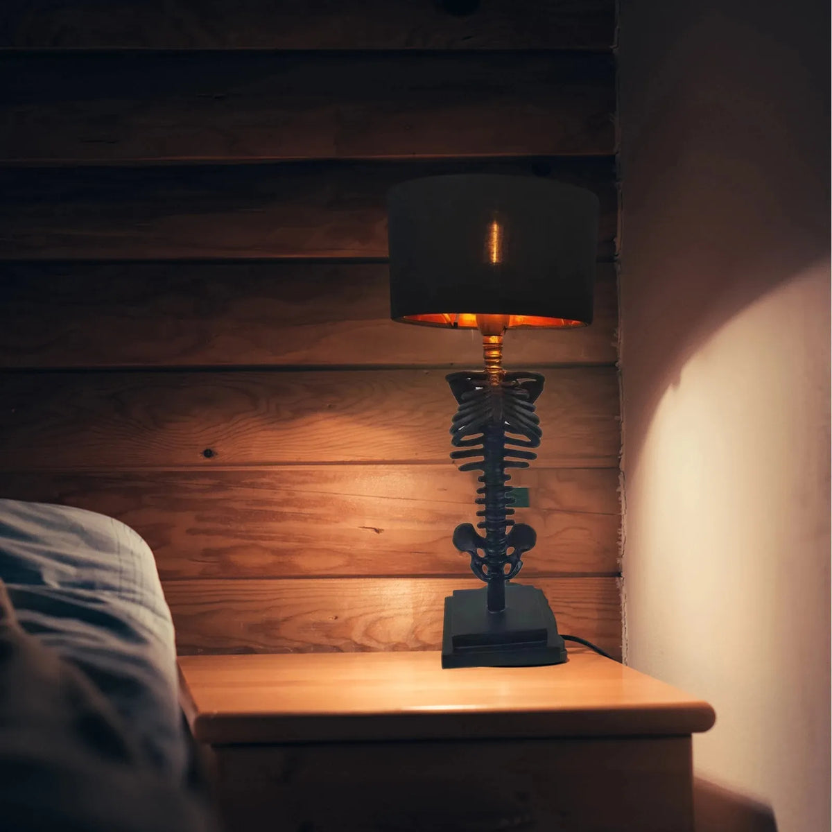 Gotisk skeletskulpturlampe | Håndlavet kunstnerisk belysning | Euroselle