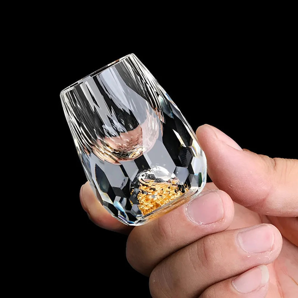 Kézzel készített kristálypoharak aranypelyhekkel – 2 darabos csomag whiskyhez | Euroselle