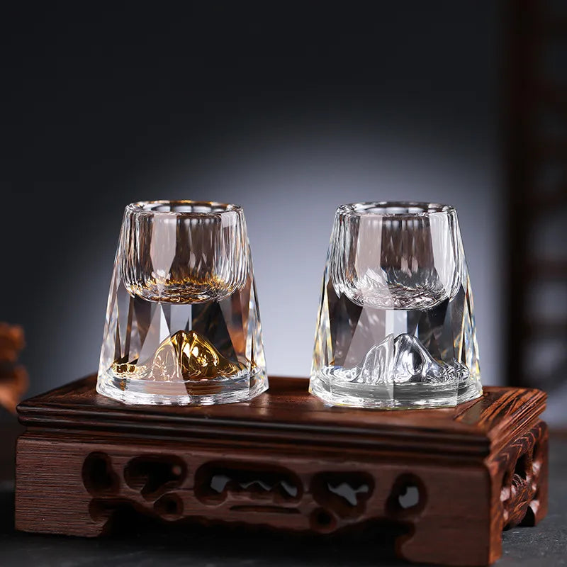 Kézzel készített kristálypoharak aranypelyhekkel – 2 darabos csomag whiskyhez | Euroselle