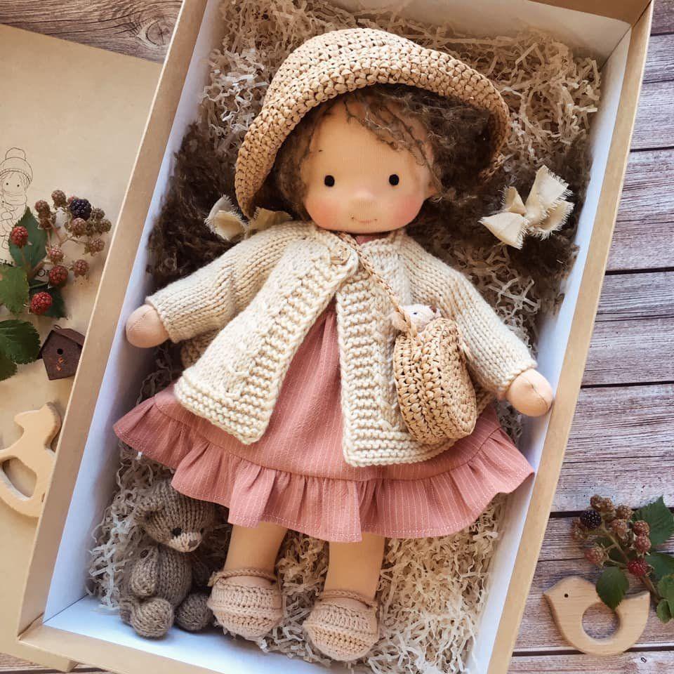 Muñeca Waldorf artesanal «Poppi» | 35cm | Algodón orgánico y textiles hipoalergénicos | Juguete educativo | Estimulación sensorial | Euroselle