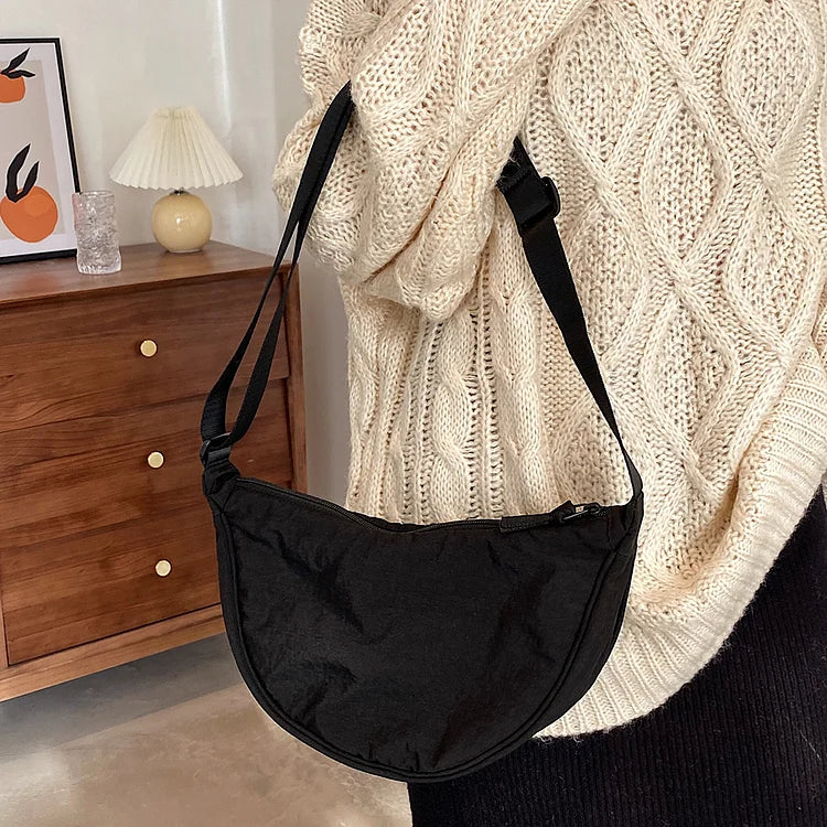 Torebka Haze | Modna torebka typu dumpling do stylowej stylizacji | Euroselle