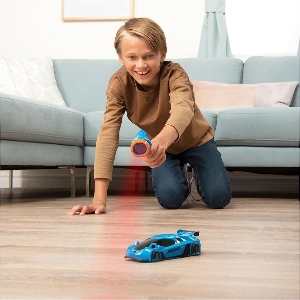 Auto telecomandata per bambini che scala le pareti con controllo laser | Euroselle