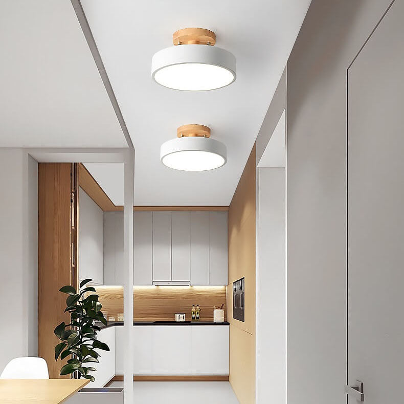 مصباح سقف LED دائري من يوروسيل | تصميم إسكندنافي | تركيب شبه ملاصق للسقف | إضاءة داخلية اقتصادية | يوروسيل