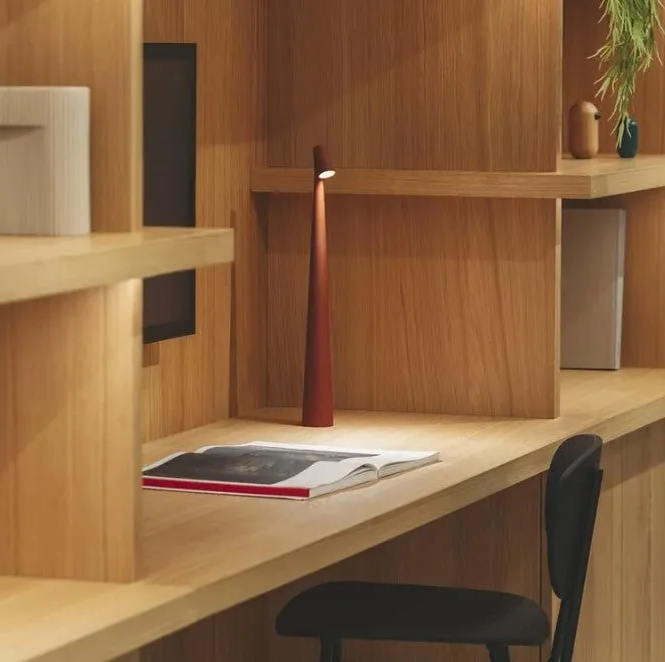 Náladové světlo v nordickém minimalistickém designu | Bezdrátové | LED | Lampa na čtení | Jídelní lampa | Euroselle