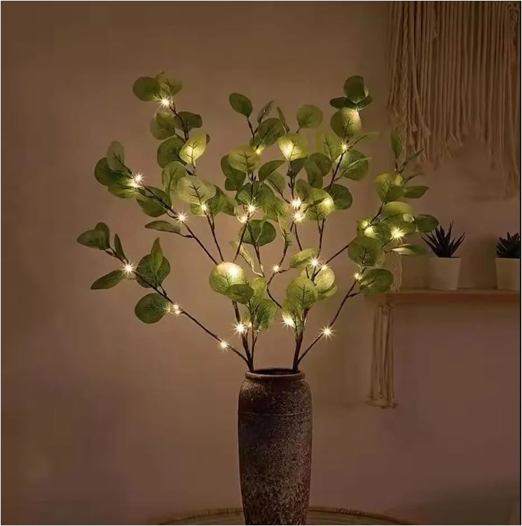 Orkidégren med ljusslinga – Elegant LED-belysning för en stämningsfull atmosfär | Euroselle