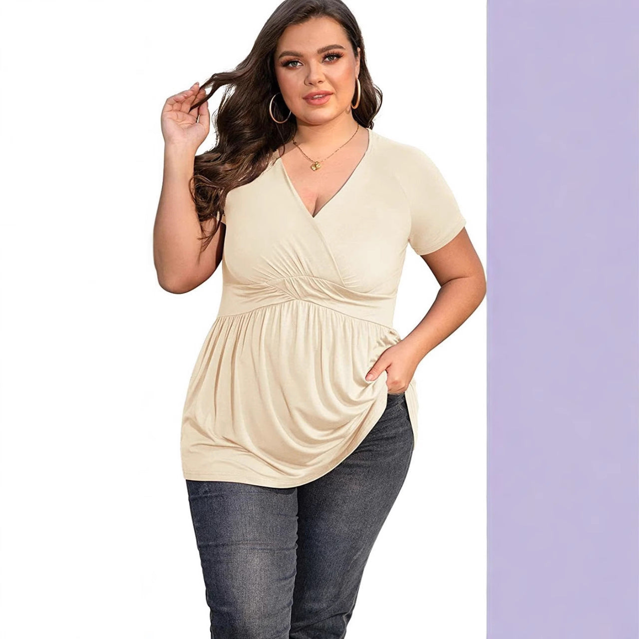 T-shirt col V grande taille pour femme