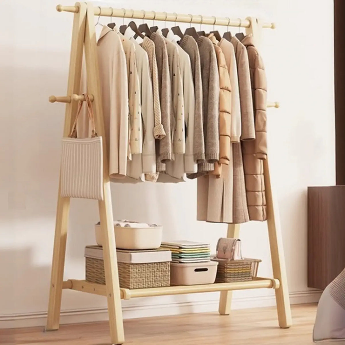 Perchero de madera de 59 in — plegable en forma de A, con ganchos y estante