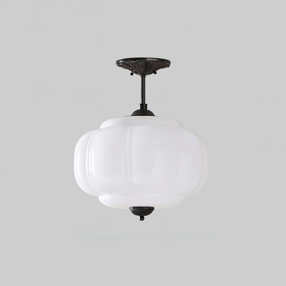 Vintage, félig süllyesztett mennyezeti lámpa — bordázott zöld üveggömb, aranyszínű keret