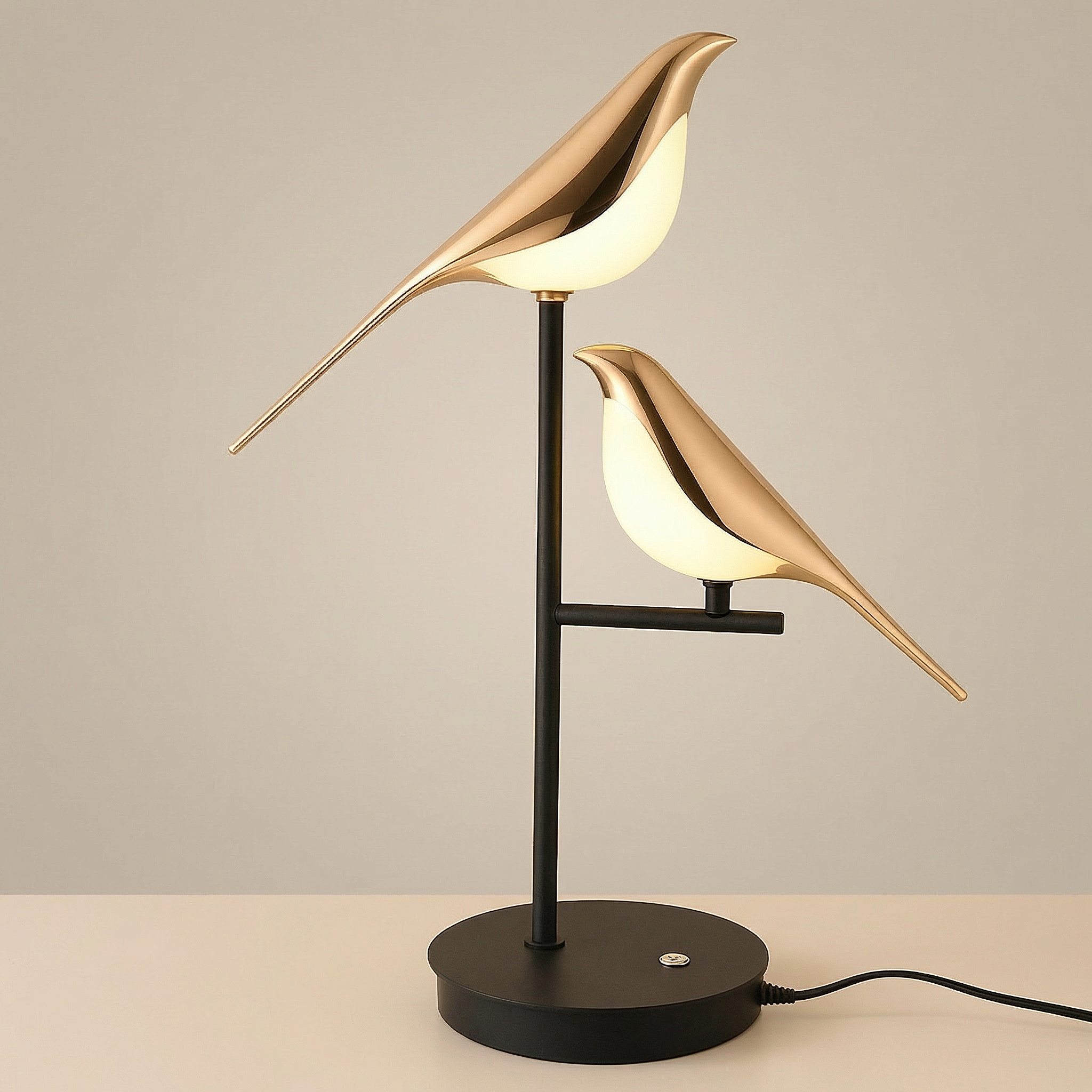 Avian Silhouette LED Table Lamp for Cozy Ambiance at Bedside or Desk