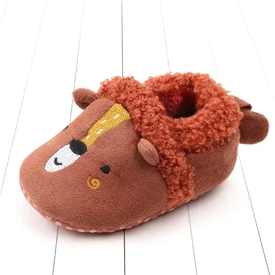 CozyTreads sklisikre tøfler for babyer — SnugPaws-design, såler med sikkert grep