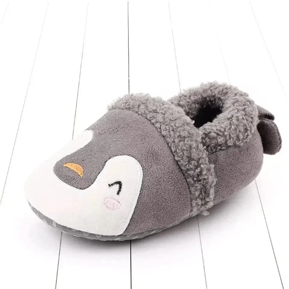 CozyTreads sklisikre tøfler for babyer — SnugPaws-design, såler med sikkert grep