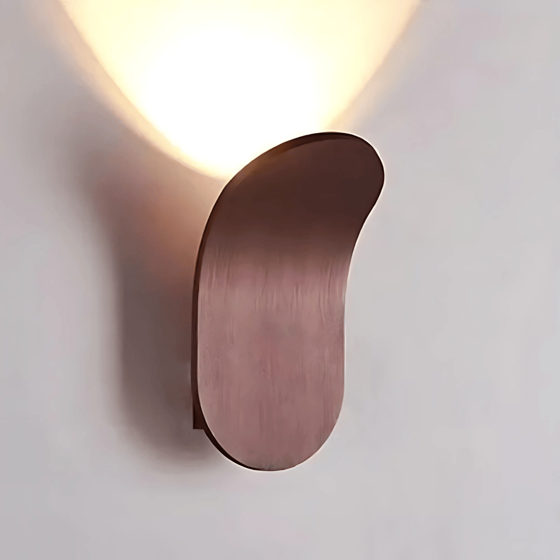 Gebürstete Metall Wandleuchte – Elegantes minimalistisches Design für stilvolle Räume | Euroselle