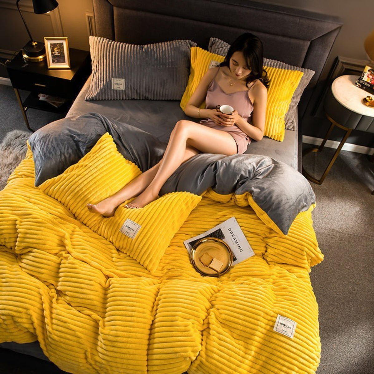 Set copriletto in pile reversibile a doppio strato con federa coordinata