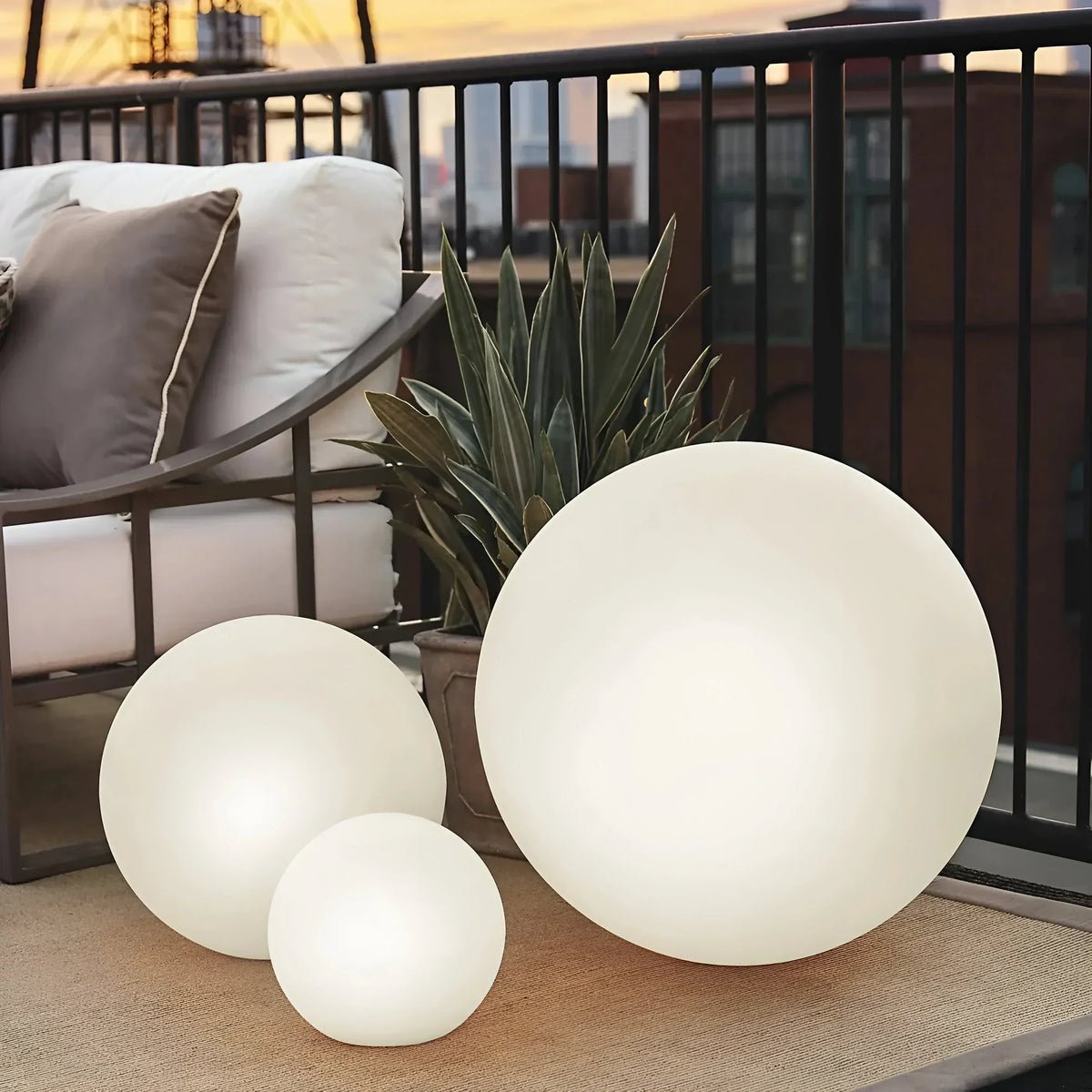 LumiGlobe Euroselle 户外防风雨花园灯