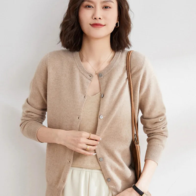 Lyria Cashmere Cardigan Soft Knit for Spring and Autumn | Euroselle