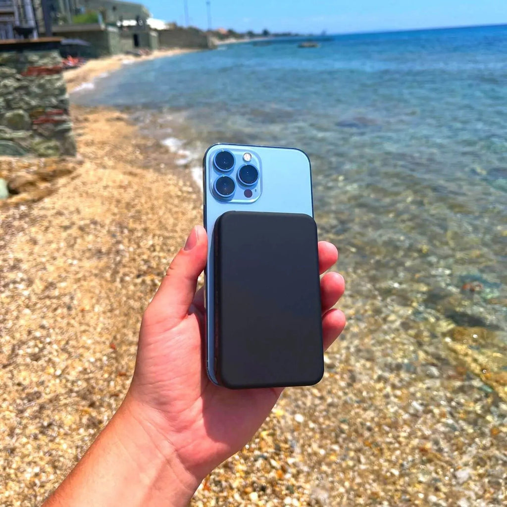 Magnetická baterie pro iPhone — bezdrátová nabíječka s magnetickým uchycením