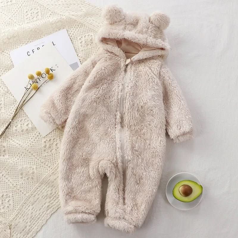 אוברול פלנל CuddleNest — מרקם קטיפתי וחם, גזרה נעימה לכל הגוף