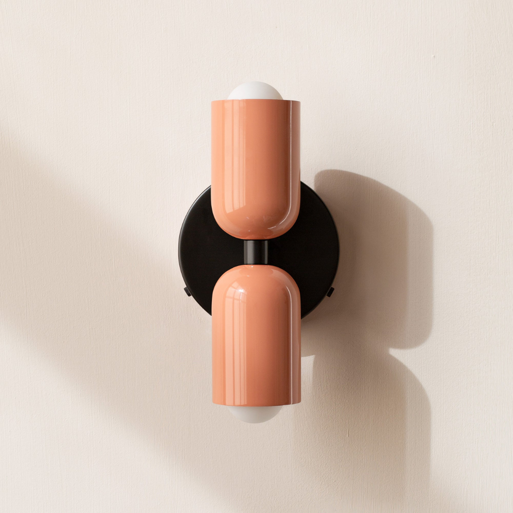Applique murale moderne du milieu du siècle à deux lumières — Design cylindrique en métal coloré
