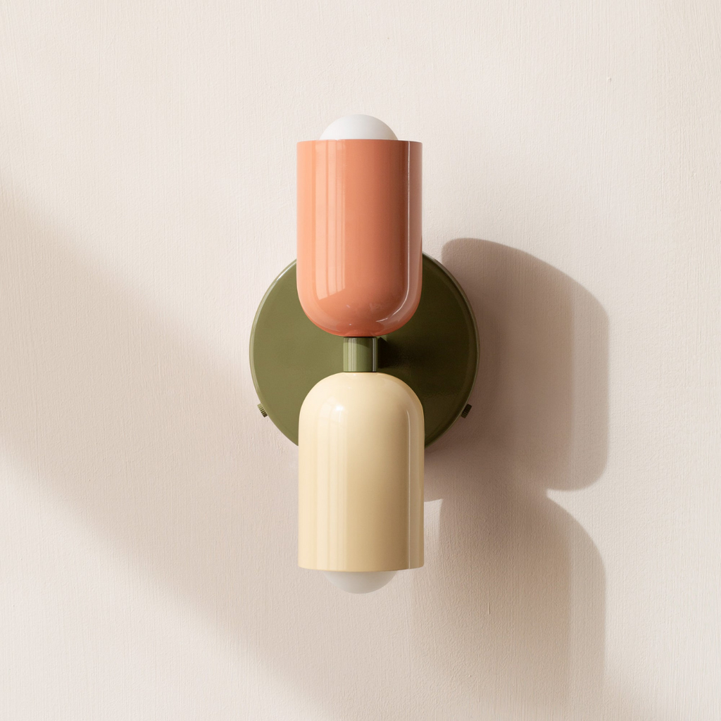 Applique murale moderne du milieu du siècle à deux lumières — Design cylindrique en métal coloré