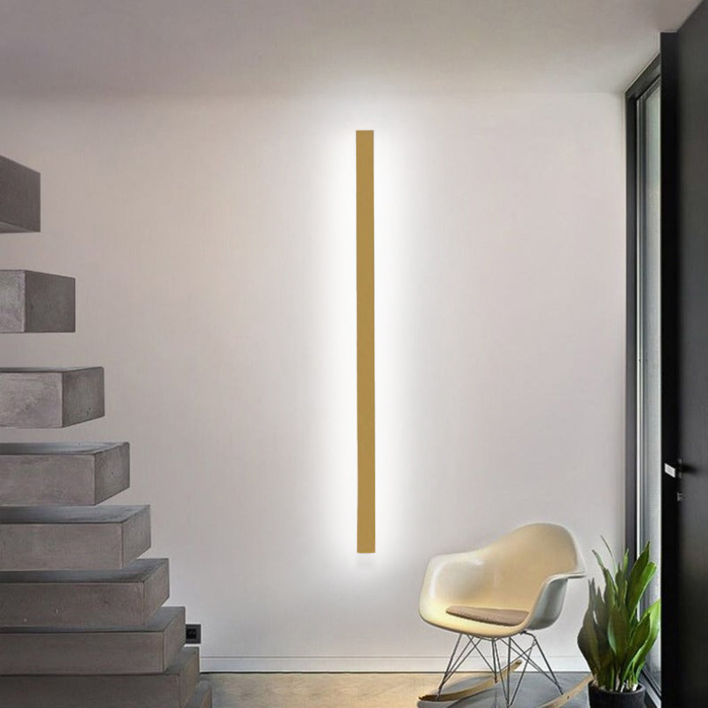 Minimalistische lineare LED-Wandleuchte - Metallstab in Gold, Schwarz und Weiß