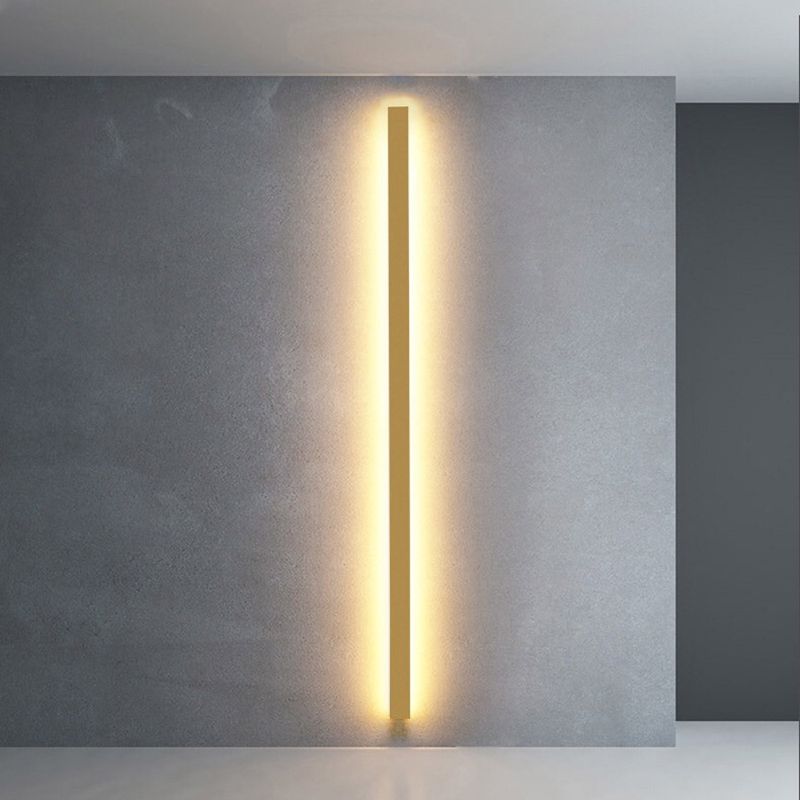 Minimalistische lineare LED-Wandleuchte - Metallstab in Gold, Schwarz und Weiß