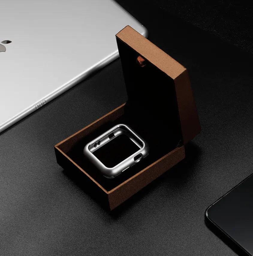 Stålhölje till Apple Watch Series 6/5/4, härdat glas, 40/44mm