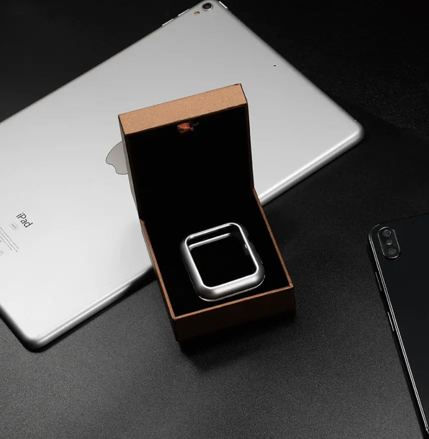Ensemble bracelet en métal et coque de protection pour Apple Watch 38-44 mm