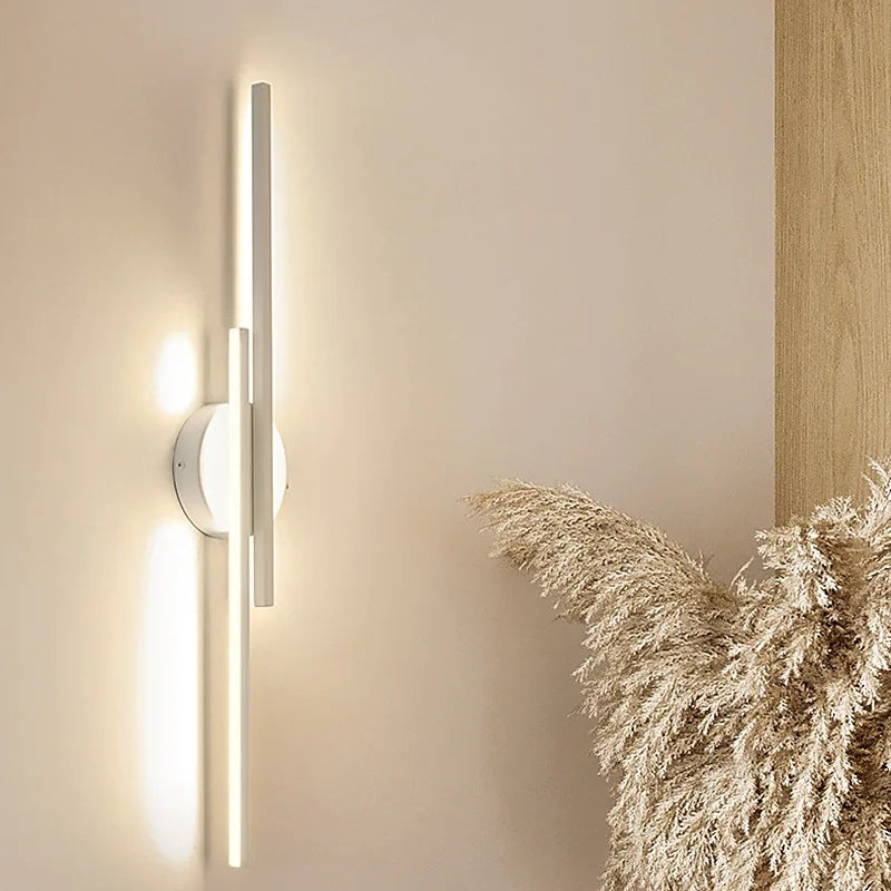 Minimalist Metal LED Wall Sconce — Modern Disc and Linear Rod Design