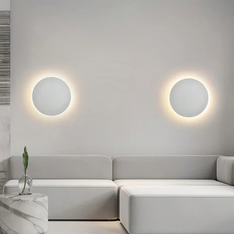 Modern Round LED Wall Lamp with Glossy Effect | Euroselle