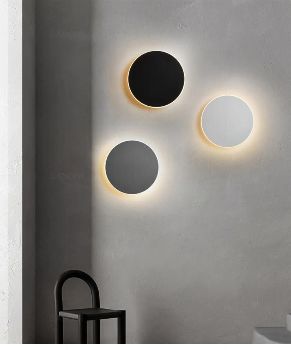 Modern Round LED Wall Lamp with Glossy Effect | Euroselle