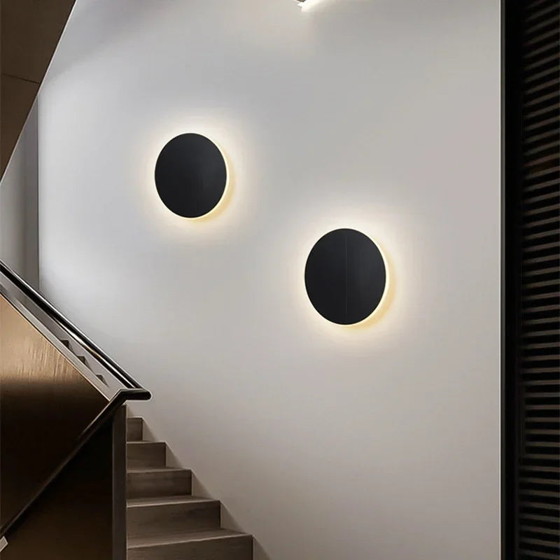 Modern Round LED Wall Lamp with Glossy Effect | Euroselle