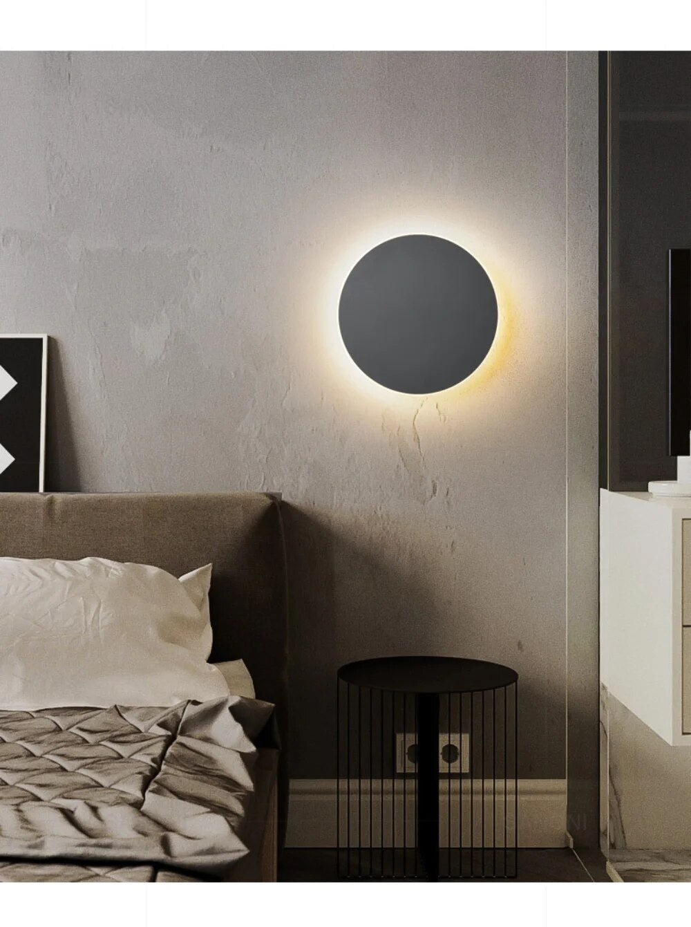 Modern Round LED Wall Lamp with Glossy Effect | Euroselle
