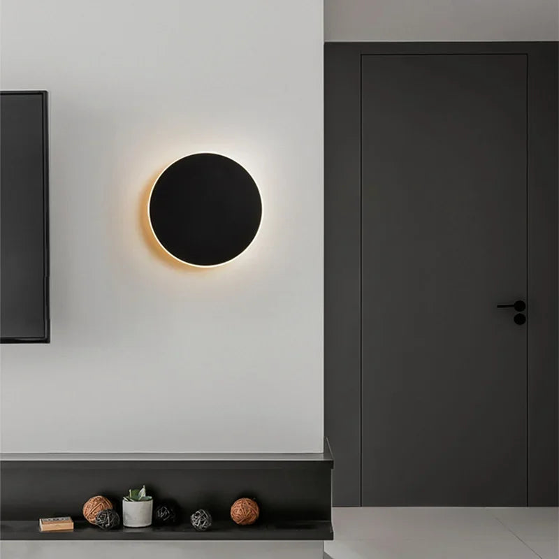 Modern Round LED Wall Lamp with Glossy Effect | Euroselle