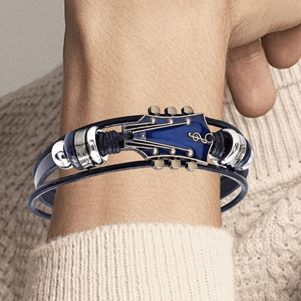 MUSIKSTRUM – Leather Bracelet with Guitar-Inspired Design | Euroselle