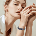 MUSIKSTRUM – Leather Bracelet with Guitar-Inspired Design | Euroselle