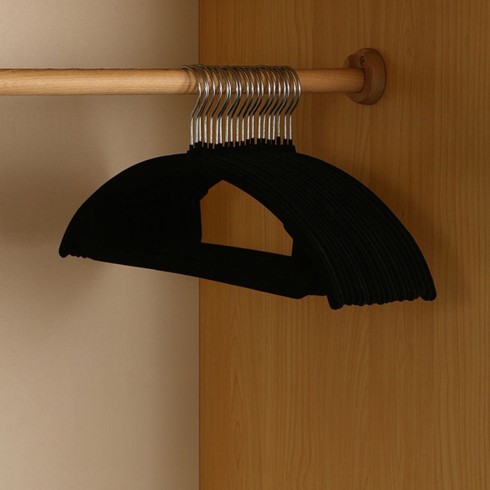 Non-Slip Curve Hangers | Set of 10 | Euroselle