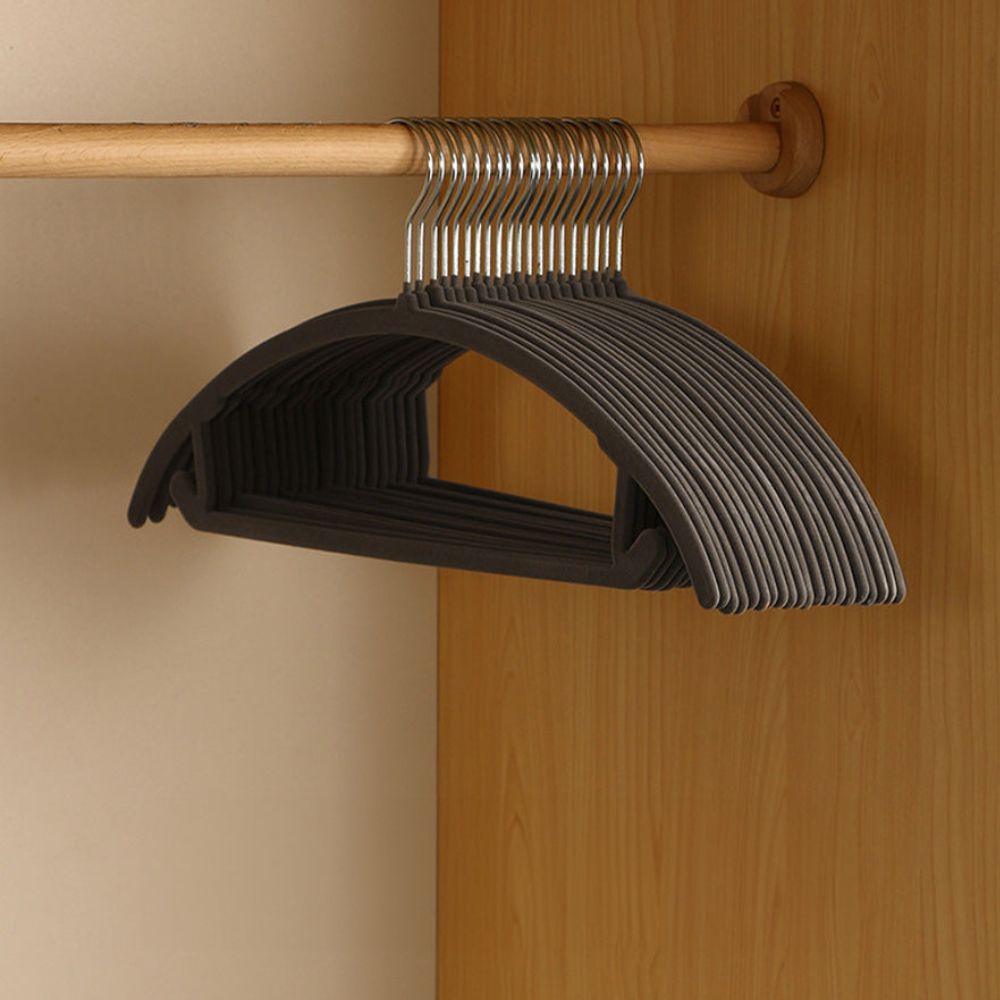 Non-Slip Curve Hangers | Set of 10 | Euroselle