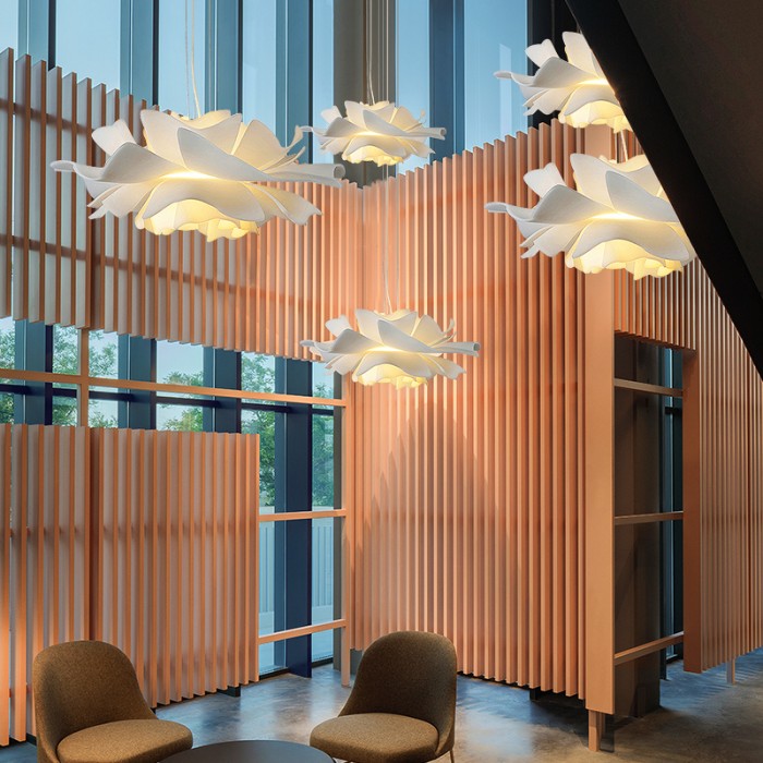 Floralglow - stylish flowers pendant lamp for a chic home look