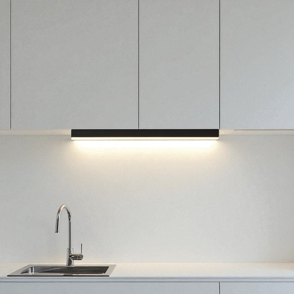 Skandinavisk minimalistisk LED-loftlampe — lineært design med neutralt lys