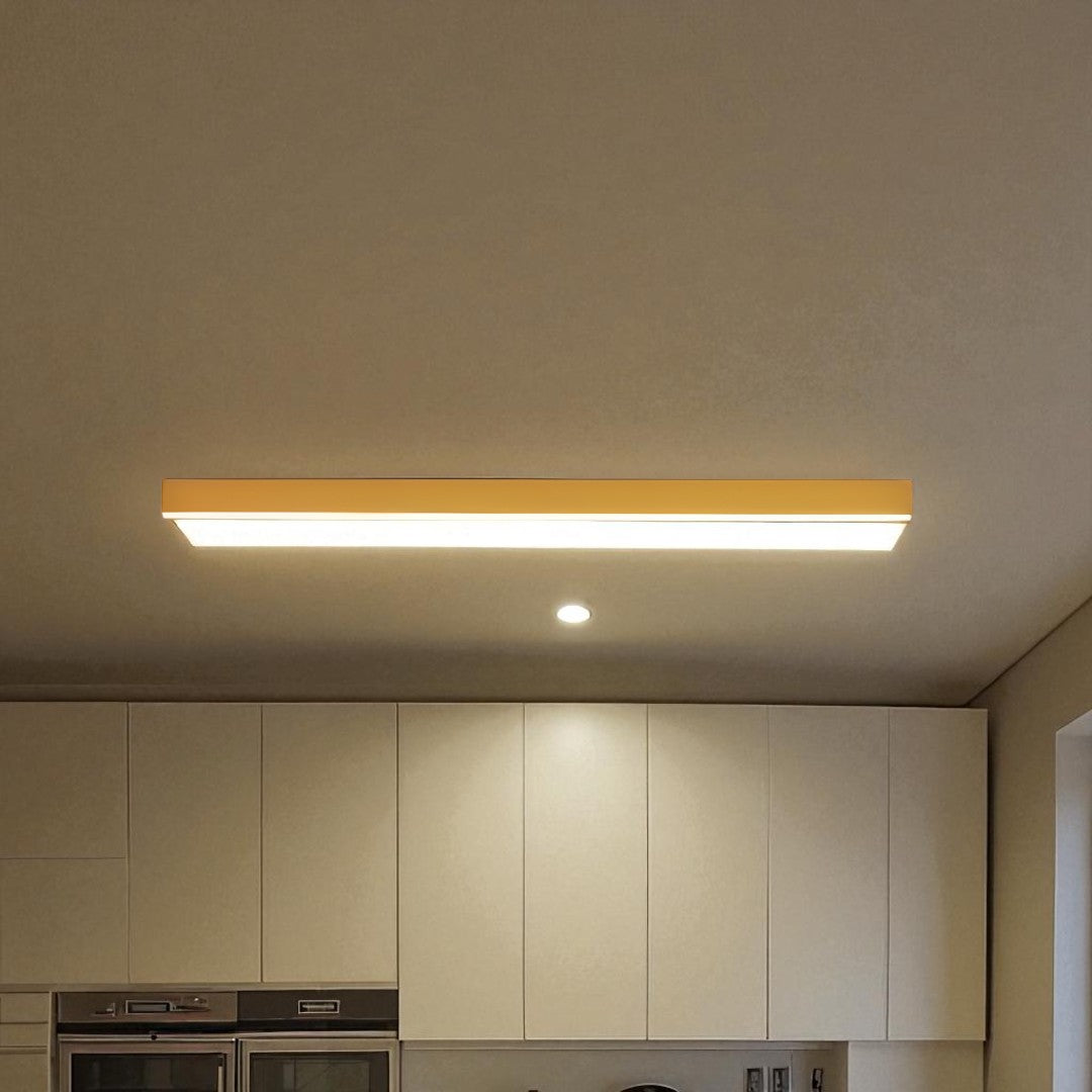 Skandinavisk minimalistisk LED-loftlampe — lineært design med neutralt lys
