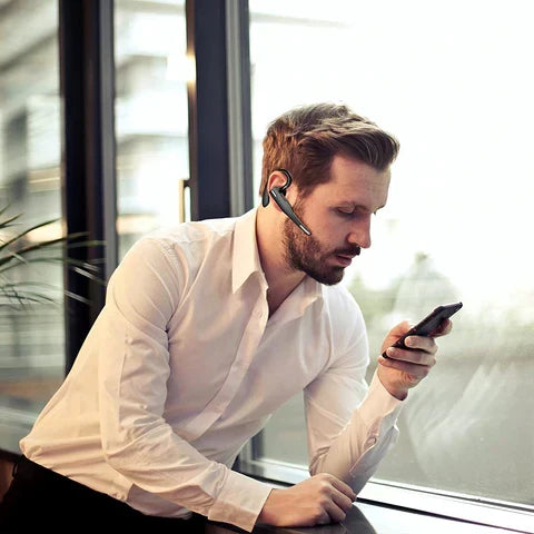 Auscultadores Bluetooth circum-aurais — Ligação a dois telemóveis, 25 horas de conversação
