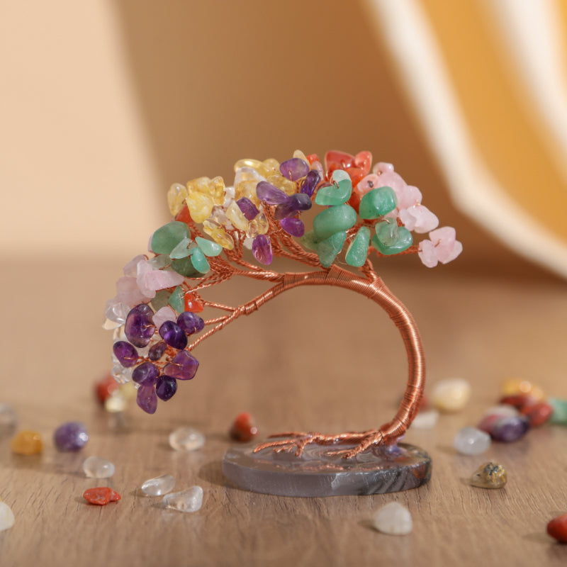 Figurine Arbre de vie en pierre naturelle - œuvre en fil métallique et cristal des chakras