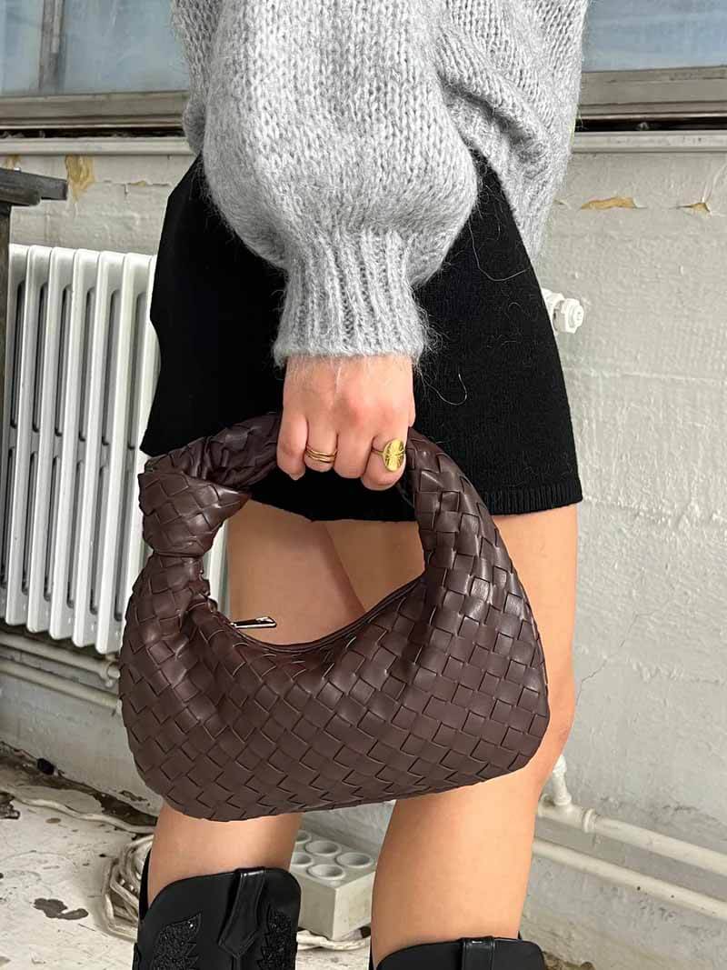 Geantă mini crossbody țesută pentru femei, cu curea de umăr