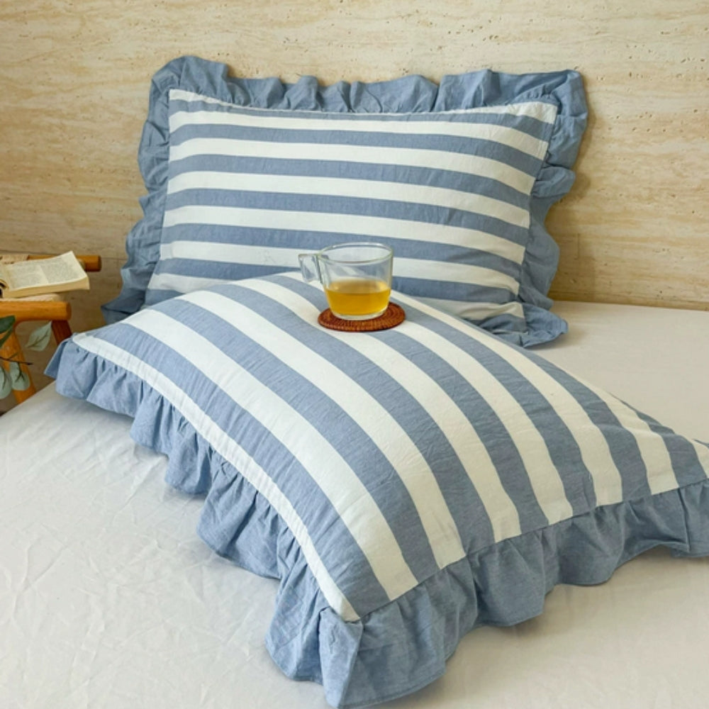 Mikrofiberpudebetræk i queen-size — flæsekant, lynlås, vintage-striber