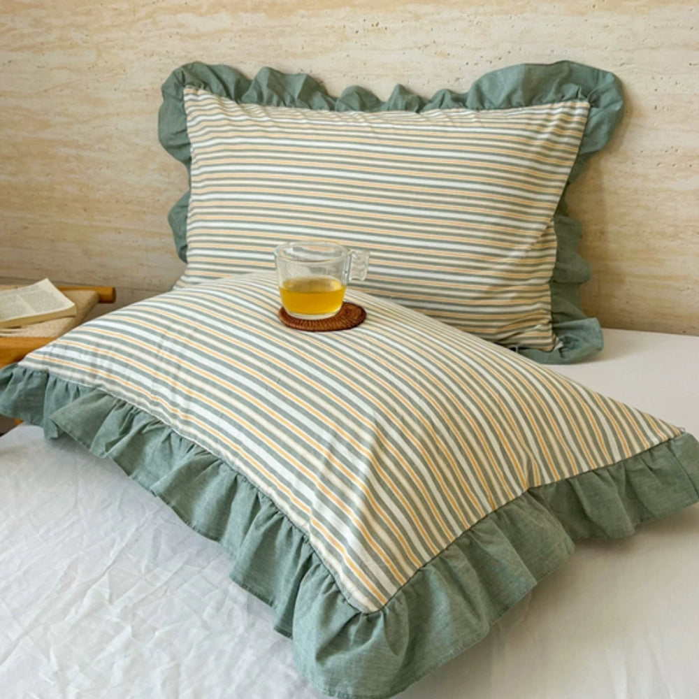 Mikrofiberpudebetræk i queen-size — flæsekant, lynlås, vintage-striber