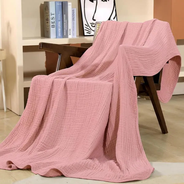Breathable Polyester Plush Throw Blanket — Soft Year-Round Layer